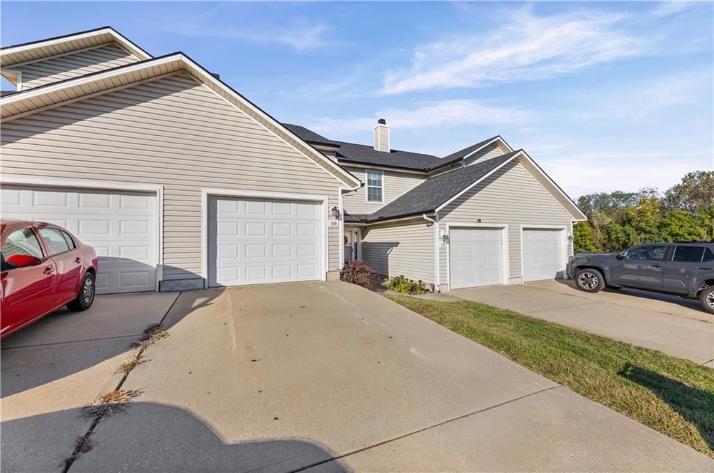 130 Brentwood Drive, Belton, MO: listing photo 3