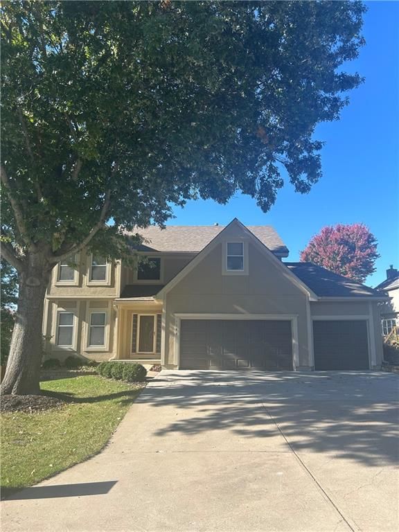 1148 SW Pacific Circle, Lee's Summit, MO