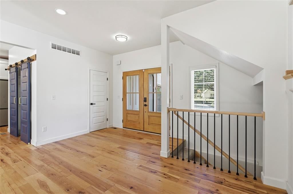 Photo 6 of 59 - 16101 Riggs Road, Overland Park, KS 66085
