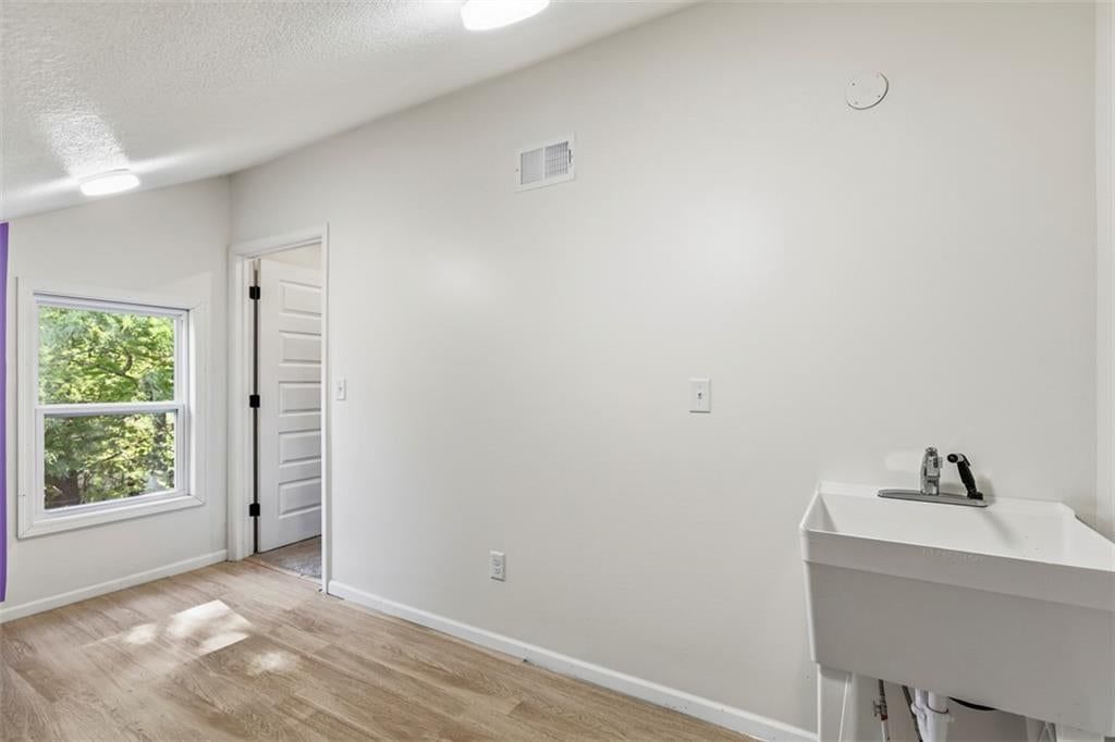Photo 40 of 59 - 16101 Riggs Road, Overland Park, KS 66085