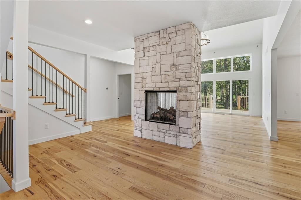 Photo 7 of 59 - 16101 Riggs Road, Overland Park, KS 66085