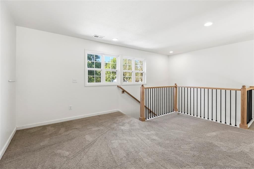 Photo 32 of 59 - 16101 Riggs Road, Overland Park, KS 66085