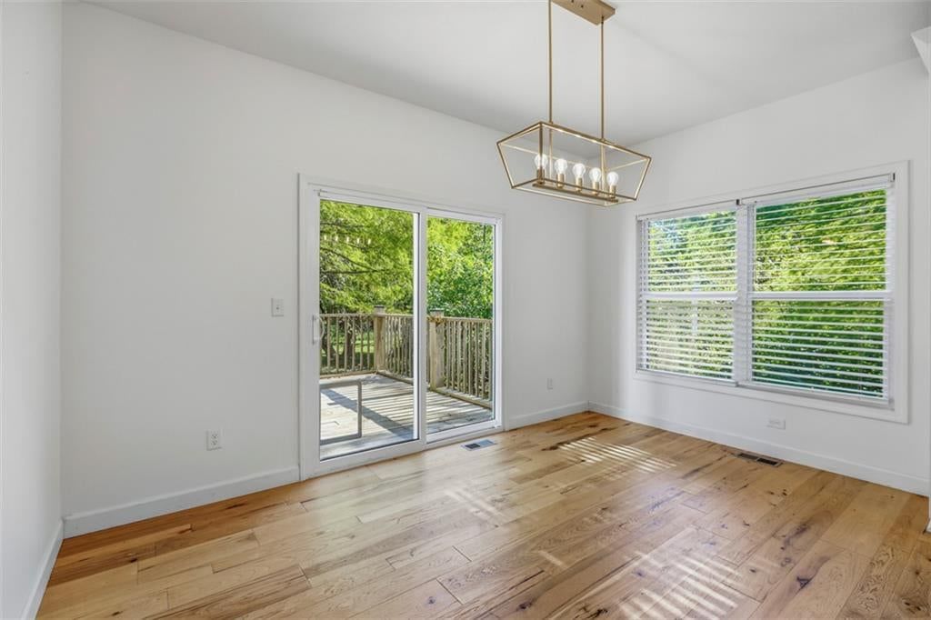 Photo 16 of 59 - 16101 Riggs Road, Overland Park, KS 66085