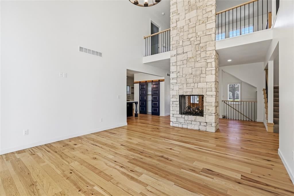 Photo 10 of 59 - 16101 Riggs Road, Overland Park, KS 66085