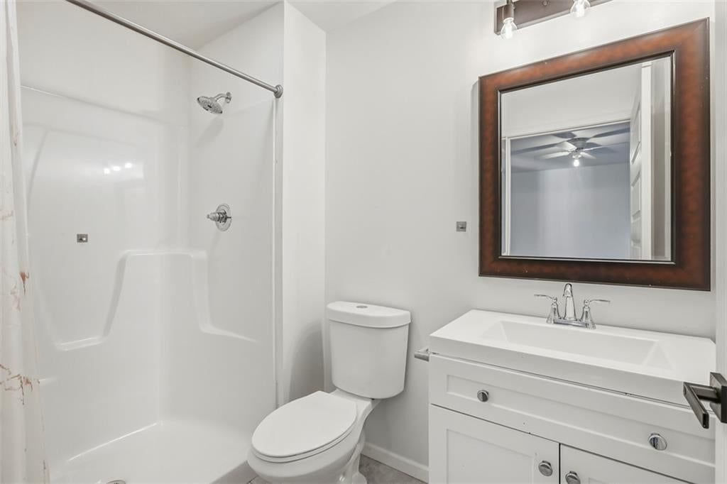 Photo 36 of 59 - 16101 Riggs Road, Overland Park, KS 66085