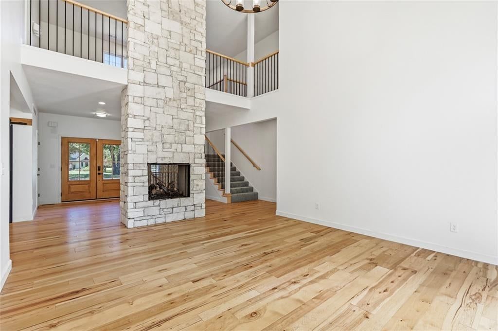 Photo 11 of 59 - 16101 Riggs Road, Overland Park, KS 66085