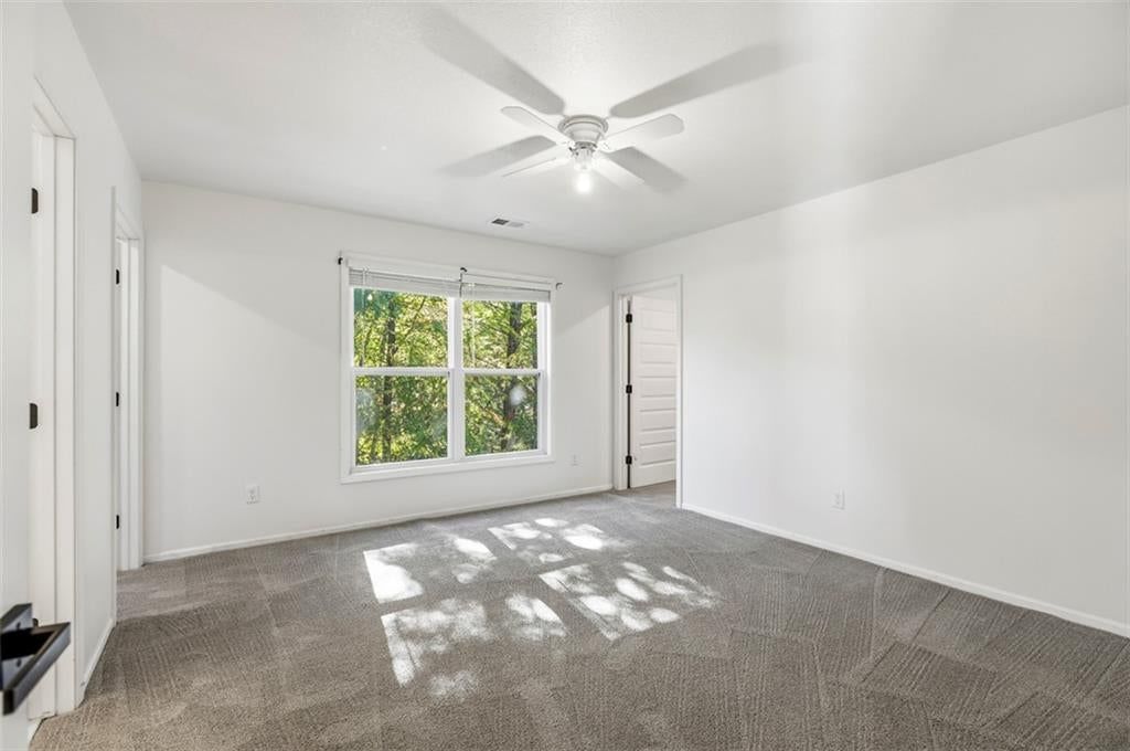 Photo 34 of 59 - 16101 Riggs Road, Overland Park, KS 66085