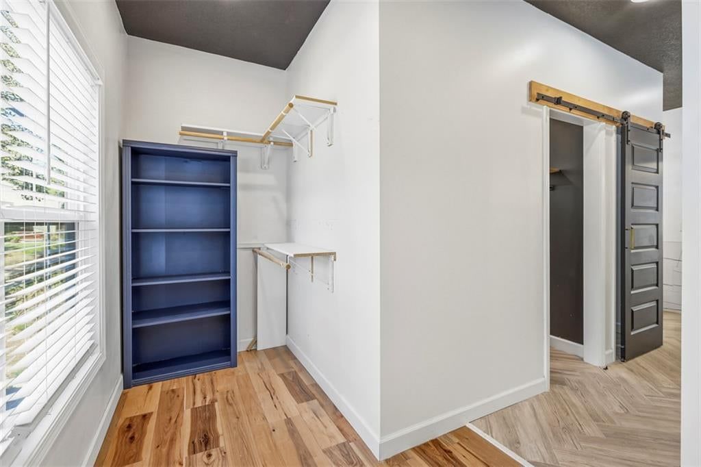 Photo 30 of 59 - 16101 Riggs Road, Overland Park, KS 66085
