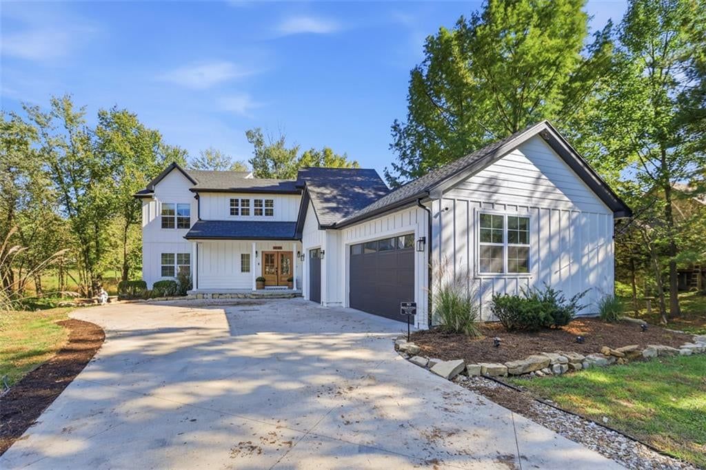 16101 Riggs Road, Overland Park, KS: listing photo 2