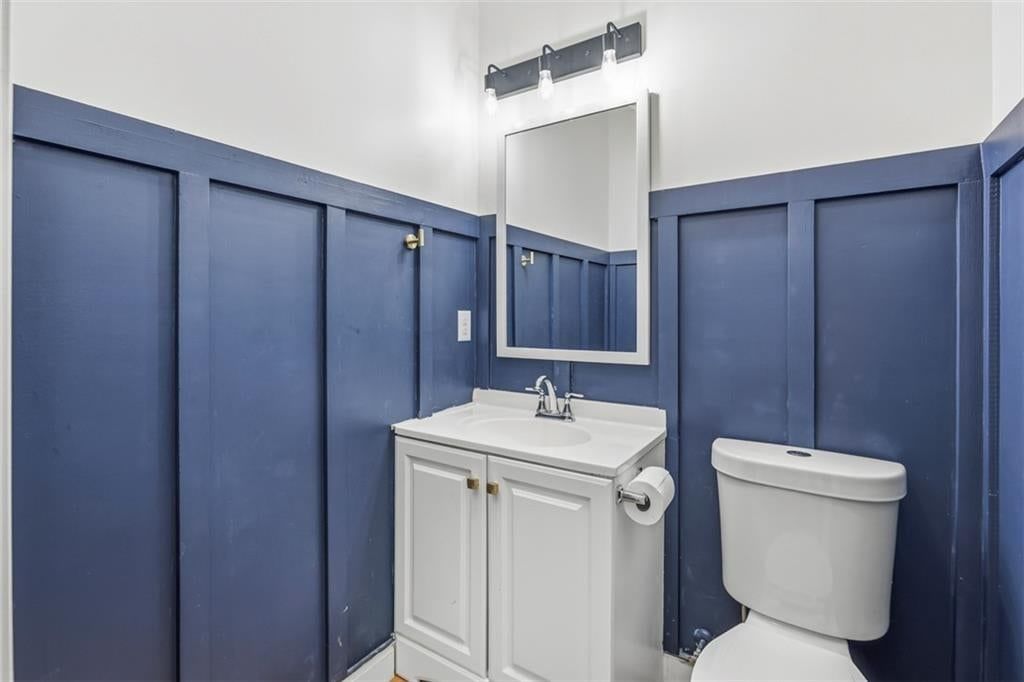 Photo 19 of 59 - 16101 Riggs Road, Overland Park, KS 66085