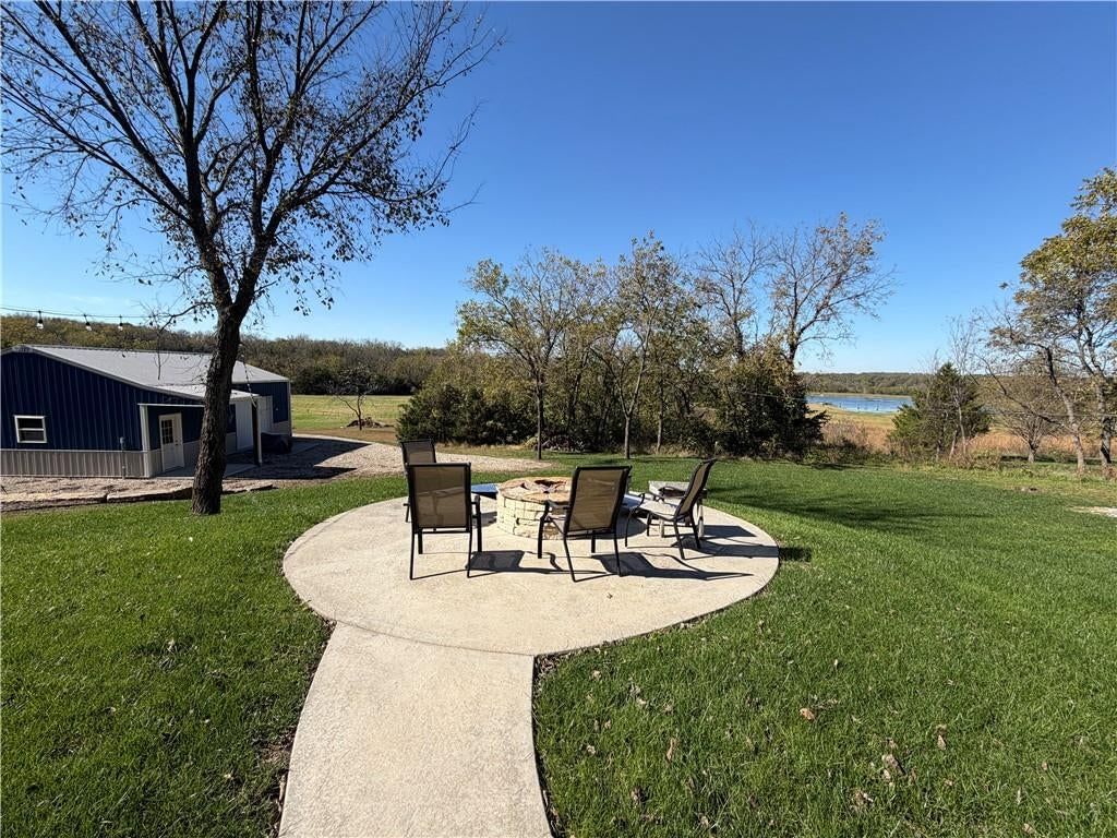 18911 W 252nd Street, Paola, KS: listing photo 2