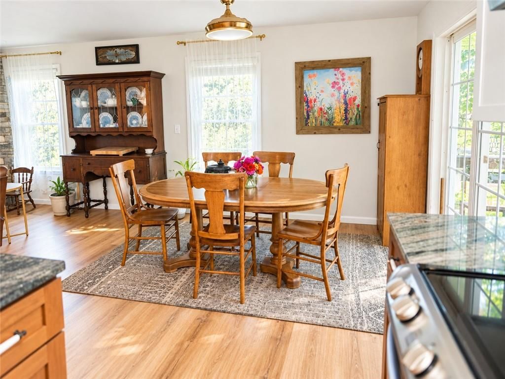 Photo 12 of 21 - 14090 Walker Road, Kansas City, MO 64163