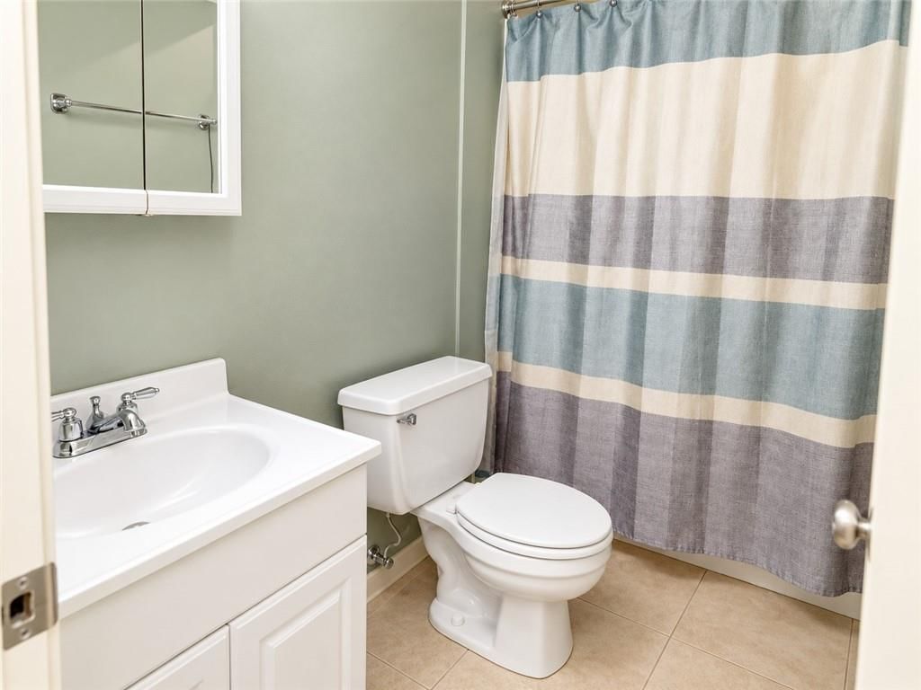 Photo 19 of 21 - 14090 Walker Road, Kansas City, MO 64163