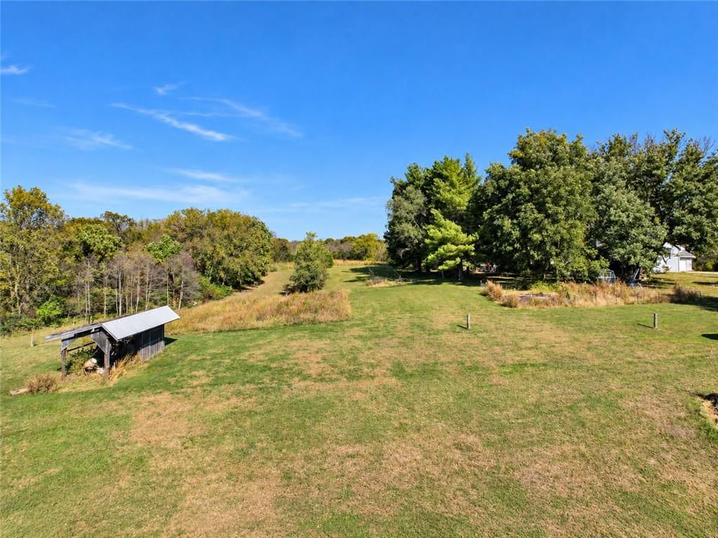 Photo 7 of 21 - 14090 Walker Road, Kansas City, MO 64163