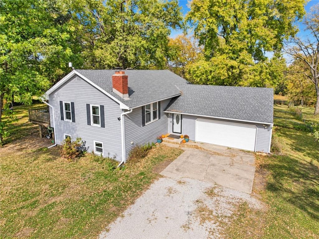 14090 Walker Road, Kansas City, MO: listing photo 3