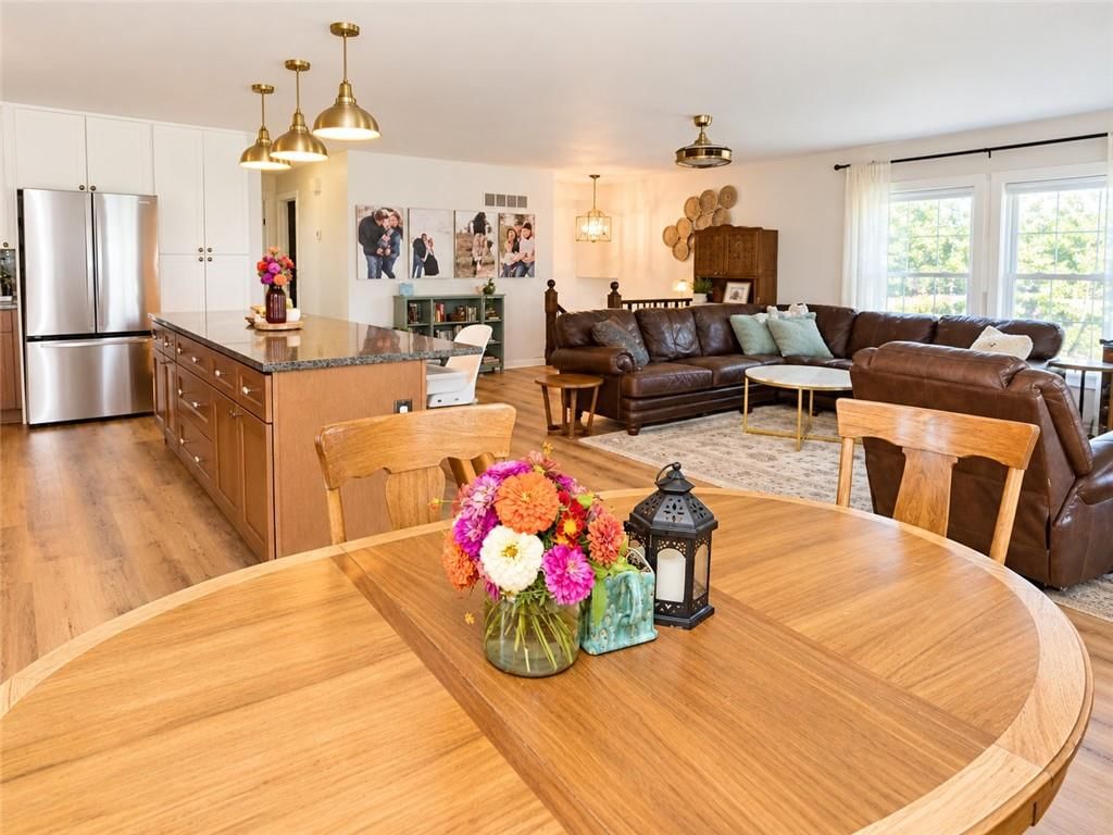 Photo 13 of 21 - 14090 Walker Road, Kansas City, MO 64163
