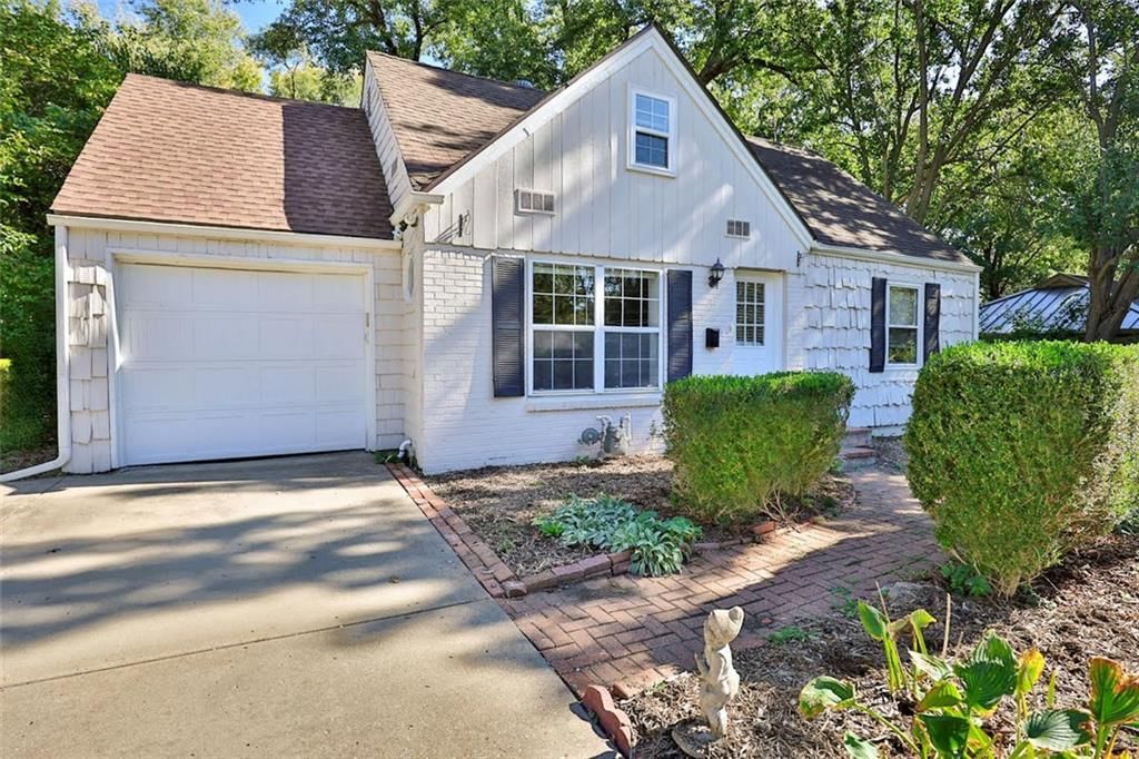 7721 Lowell Street, Overland Park, KS