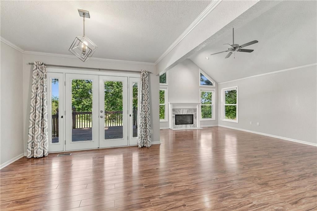 12034 E 86th Street, Kansas City, MO: listing photo 3