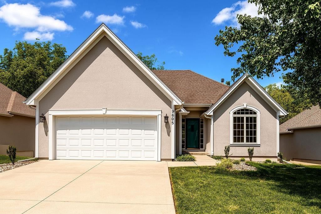 9605 NE 100th Street, Kansas City, MO: listing photo 2
