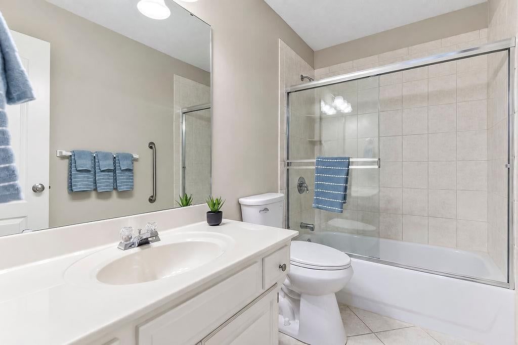 Photo 16 of 34 - 9605 NE 100th Street, Kansas City, MO 64157