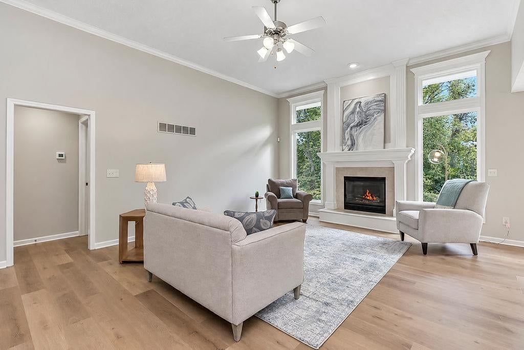 Tall ceilings, fireplace and plaster fireplace at 9605 NE 100th Street, Kansas City, MO 64157