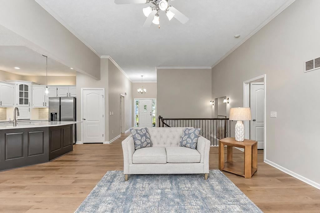 Open floor plan at 9605 NE 100th Street, Kansas City, MO 64157