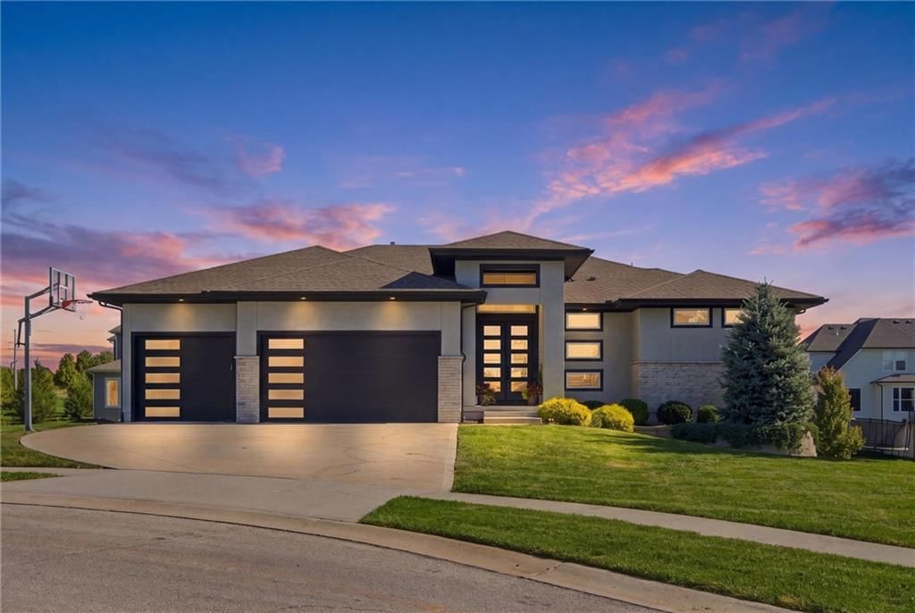 17505 Manor Street, Overland Park, KS