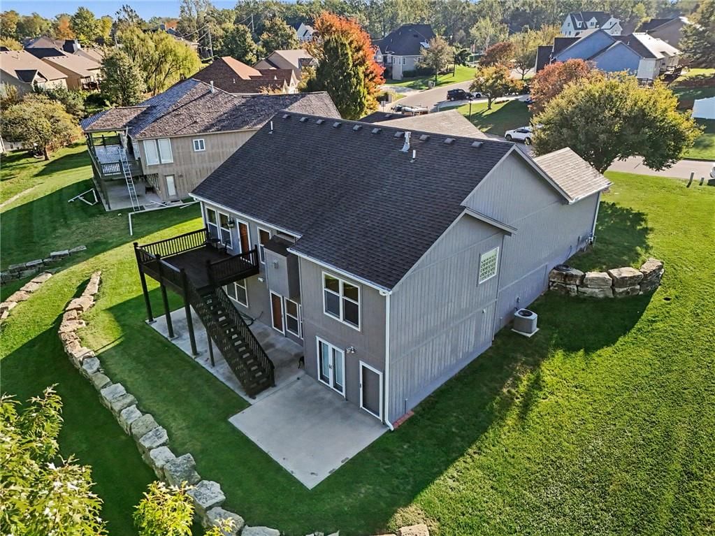 Photo 28 of 39 - 12554 Prestwick Lane, Kansas City, KS 66109