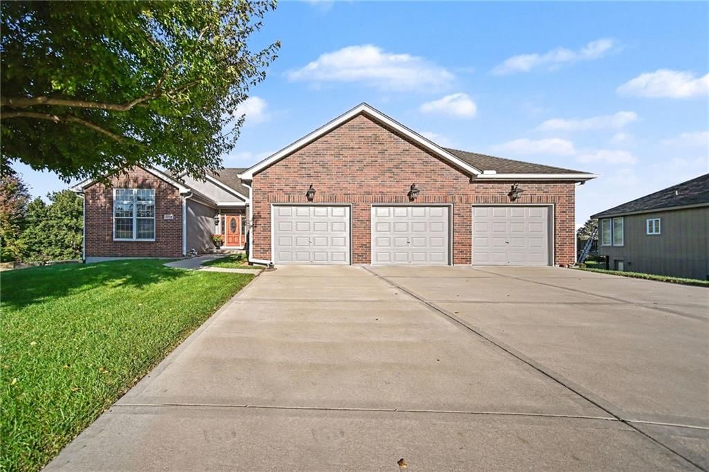 Photo 34 of 39 - 12554 Prestwick Lane, Kansas City, KS 66109