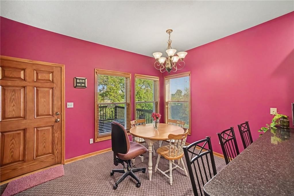 Photo 8 of 39 - 12554 Prestwick Lane, Kansas City, KS 66109