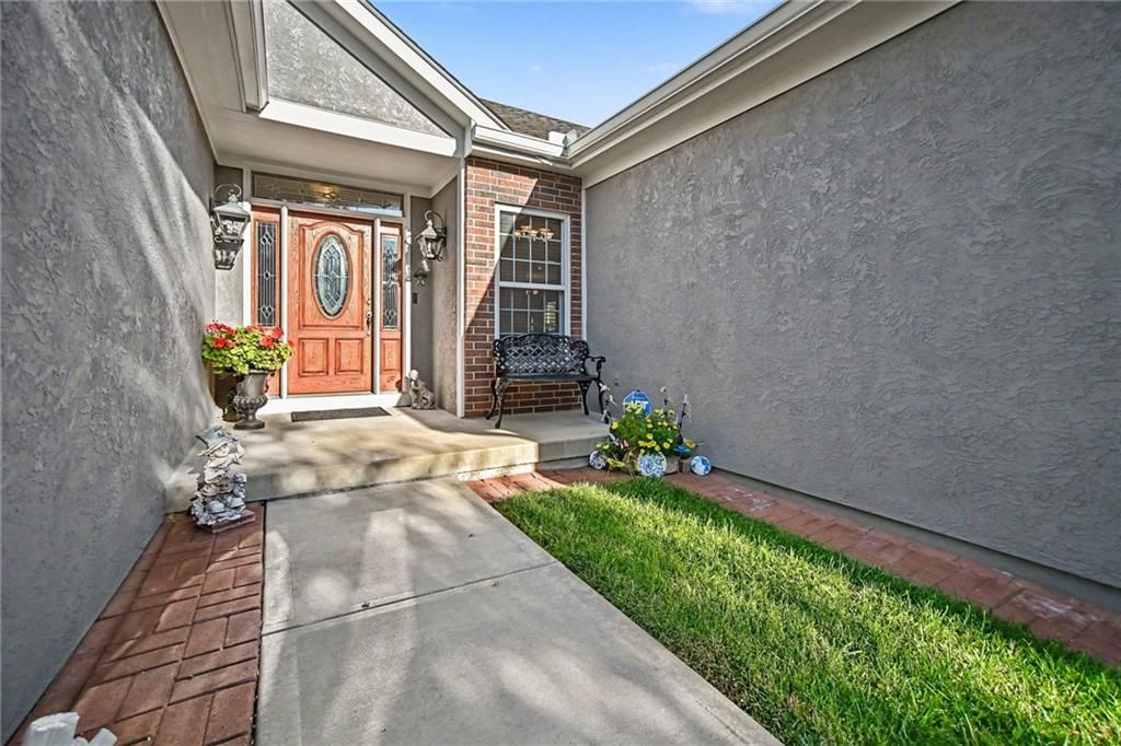 12554 Prestwick Lane, Kansas City, KS: listing photo 2