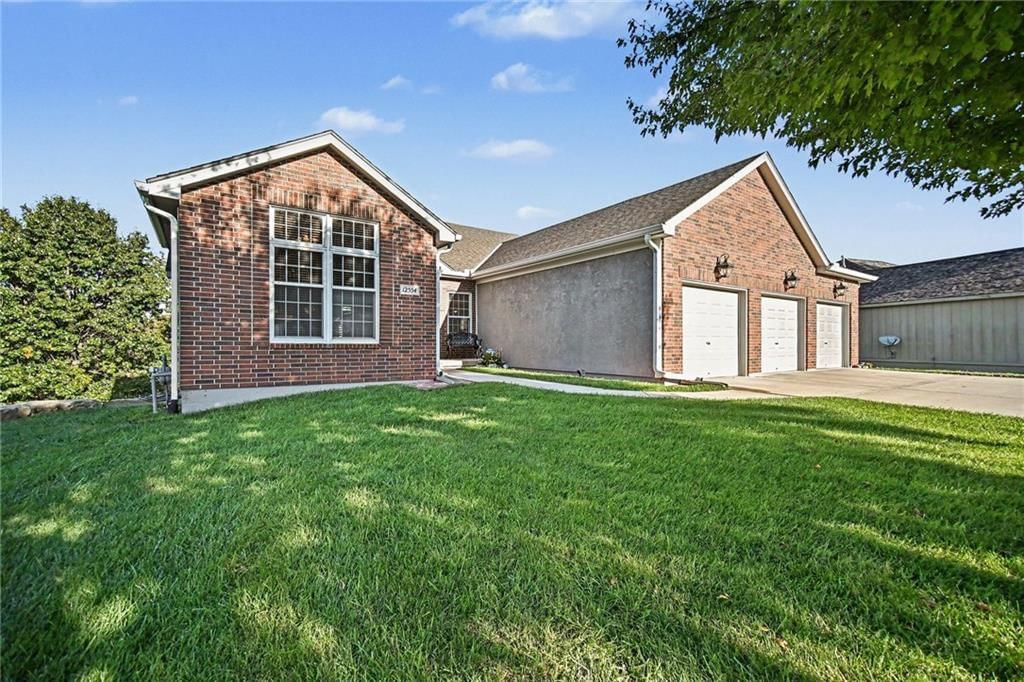 Photo 37 of 39 - 12554 Prestwick Lane, Kansas City, KS 66109
