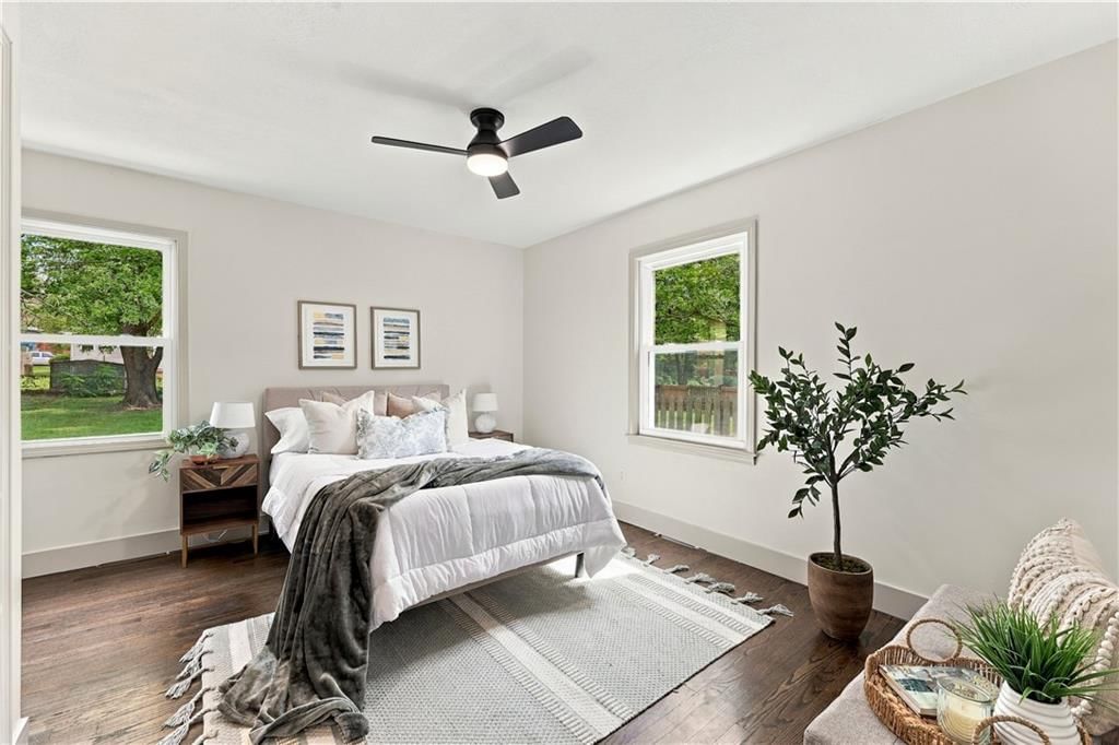 Photo 19 of 32 - 7907 Reinhardt Lane, Prairie Village, KS 66204
