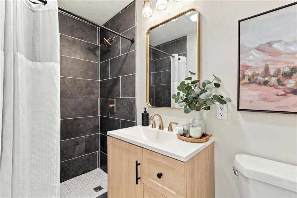 Photo 21: frameless glass shower, 7907 Reinhardt Lane, Prairie Village, KS 66204
