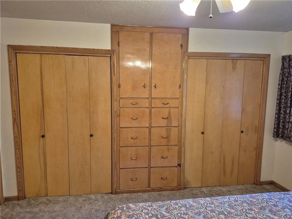 Photo 8 of 19 - 1913 Grand Avenue, Leavenworth, KS 66048