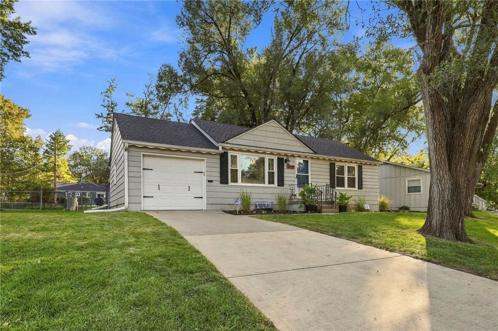 7721 W 65th Terrace, Overland Park, KS