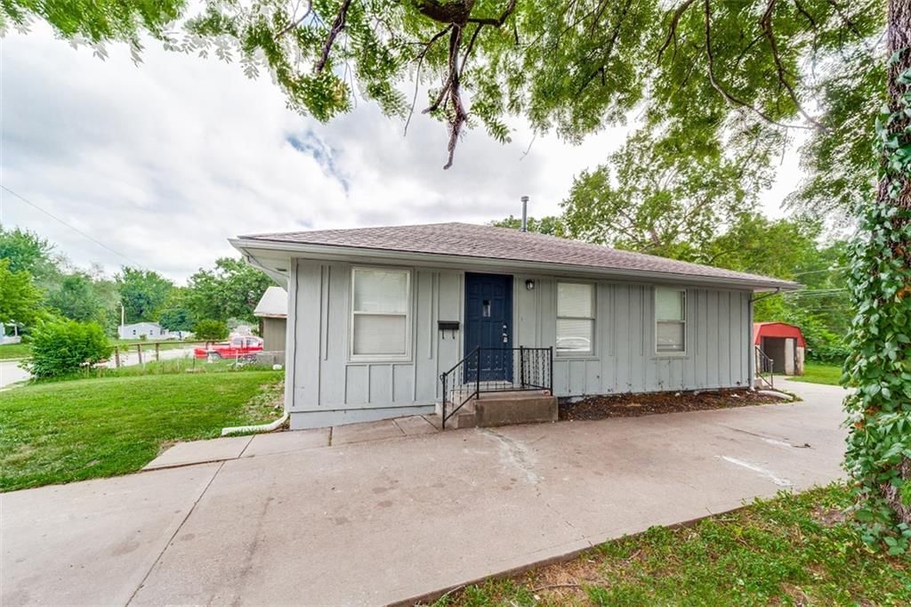 8234 Paseo Boulevard, Kansas City, MO: listing photo 2