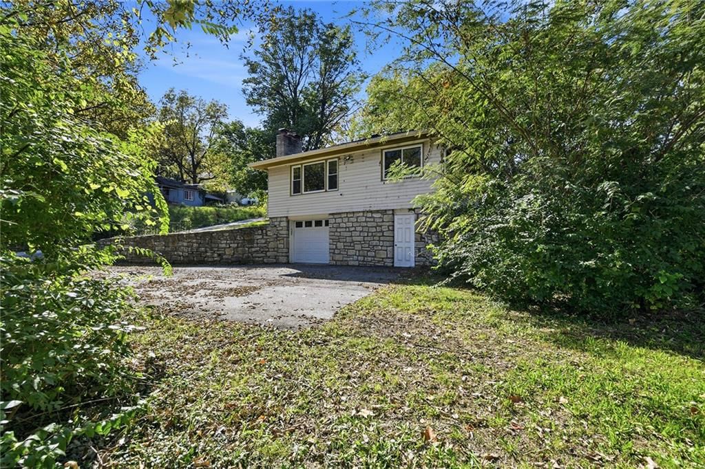 Photo 26 of 26 - 2216 NE 39th Terrace, Kansas City, MO 64116