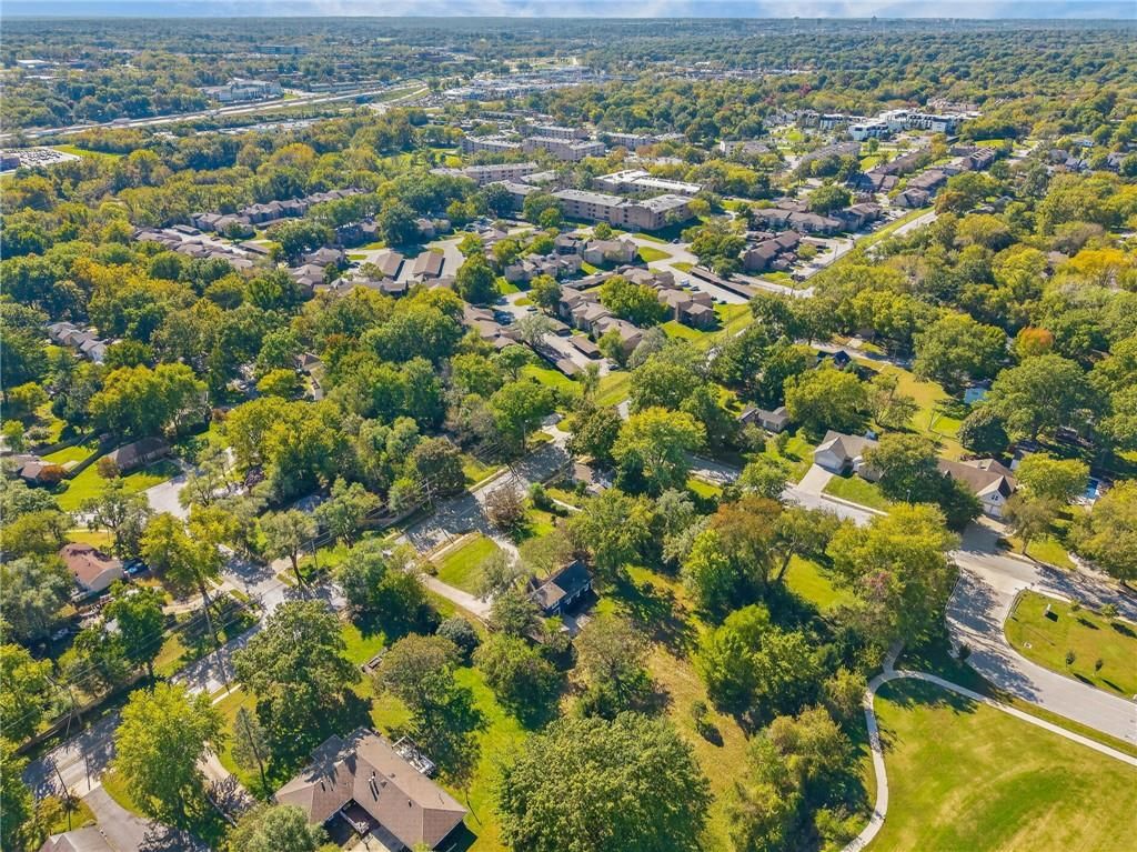 Photo 41 of 41 - 212 E 99 Street, Kansas City, MO 64114