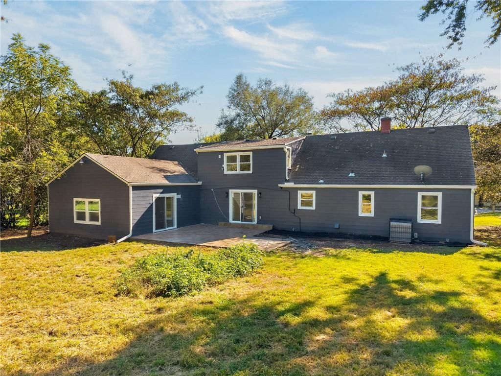 Photo 33 of 41 - 212 E 99 Street, Kansas City, MO 64114
