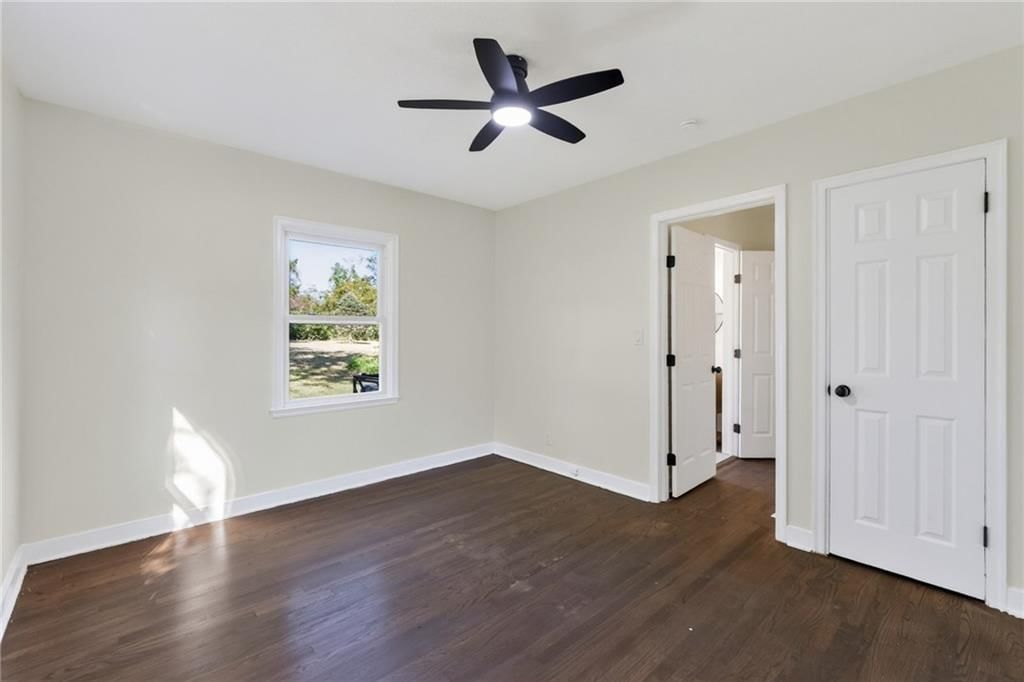 Photo 20 of 41 - 212 E 99 Street, Kansas City, MO 64114