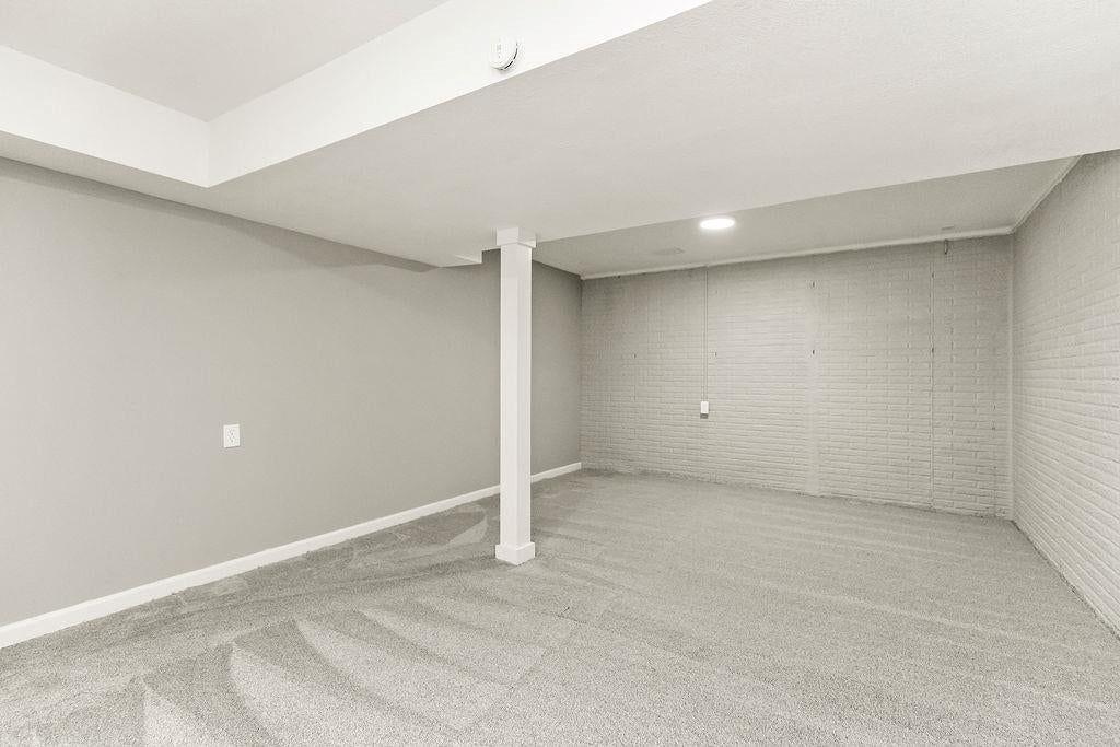 Photo 38 of 44 - 13811 West 48th Street, Shawnee, KS 66217