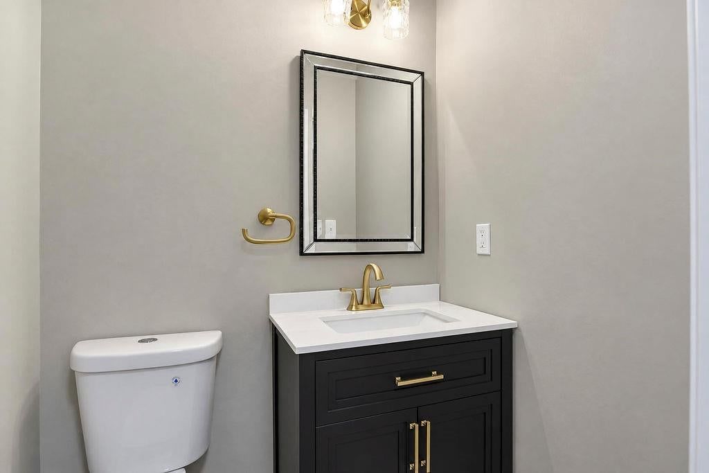 Photo 24 of 44 - 13811 West 48th Street, Shawnee, KS 66217