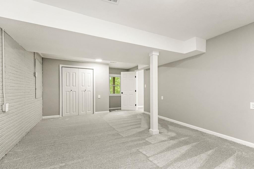 Photo 39 of 44 - 13811 West 48th Street, Shawnee, KS 66217