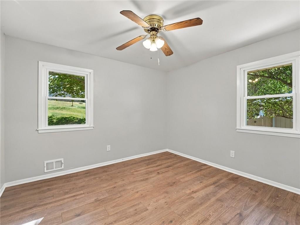 Photo 18 of 41 - 11419 W 47TH Street