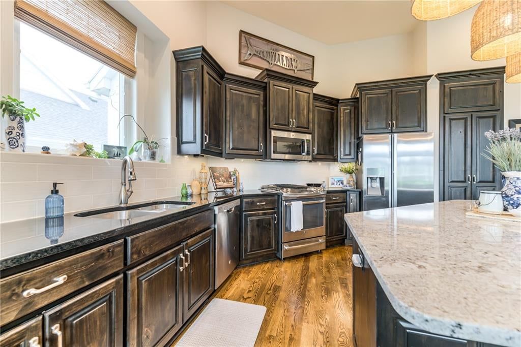 Photo 14 of 74 - 6186 Lime Stone Court, Parkville, MO 64152