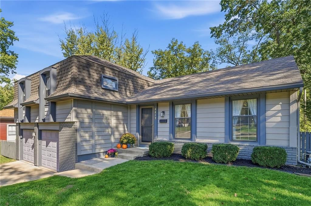 8819 HADLEY Street, Overland Park, KS: listing photo 2