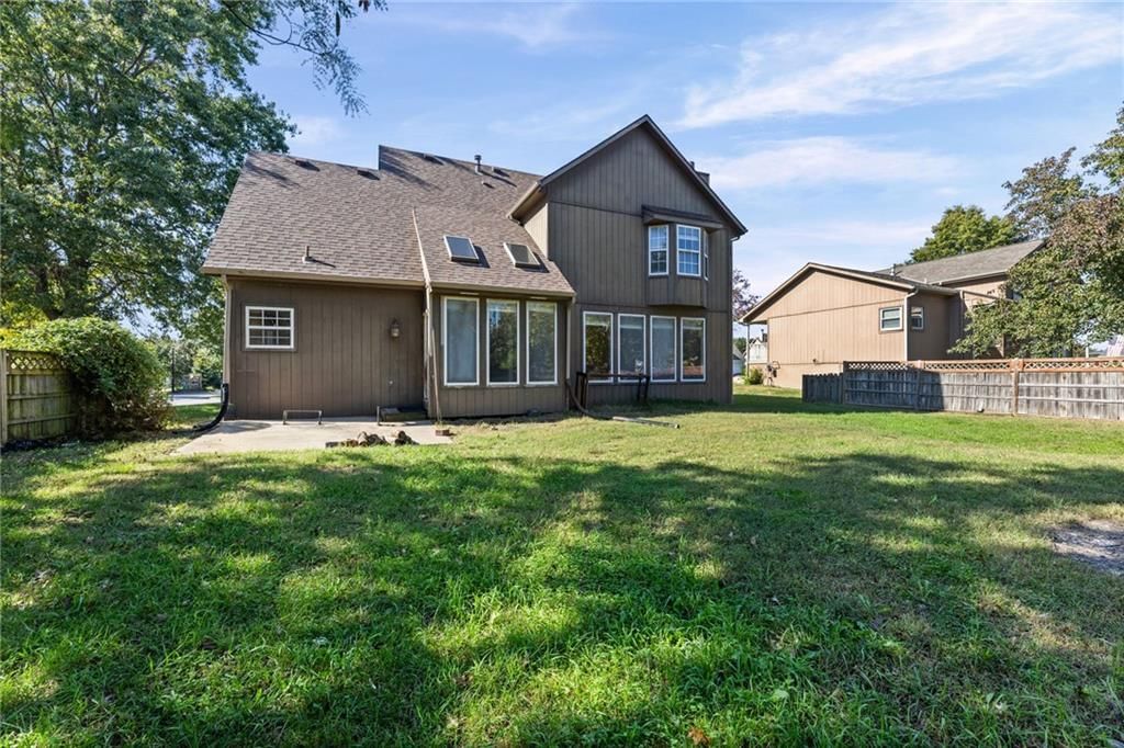 Photo 38 of 39 - 18417 ELM Street, Gardner, KS 66030