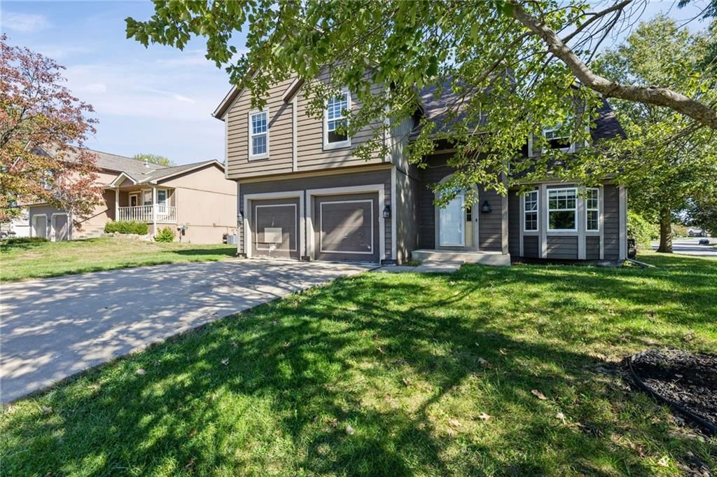 18417 ELM Street, Gardner, KS: listing photo 3