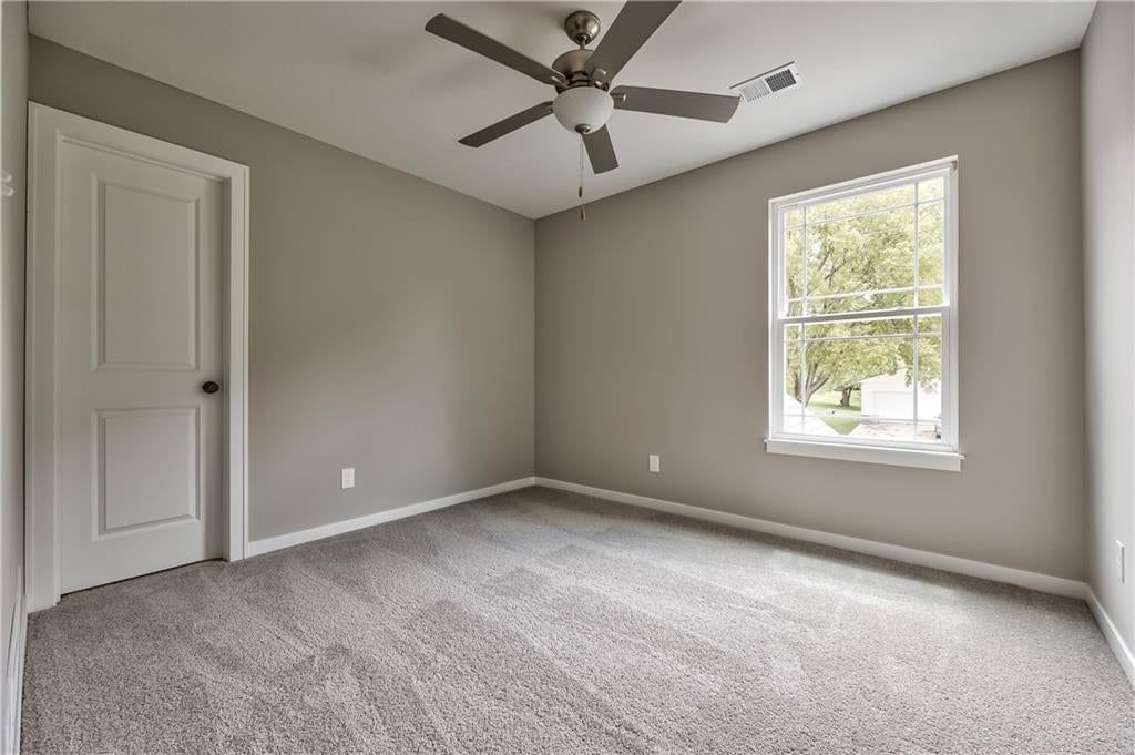 Photo 19 of 21 - 304 N Franklin Street, Spring Hill, KS 66083